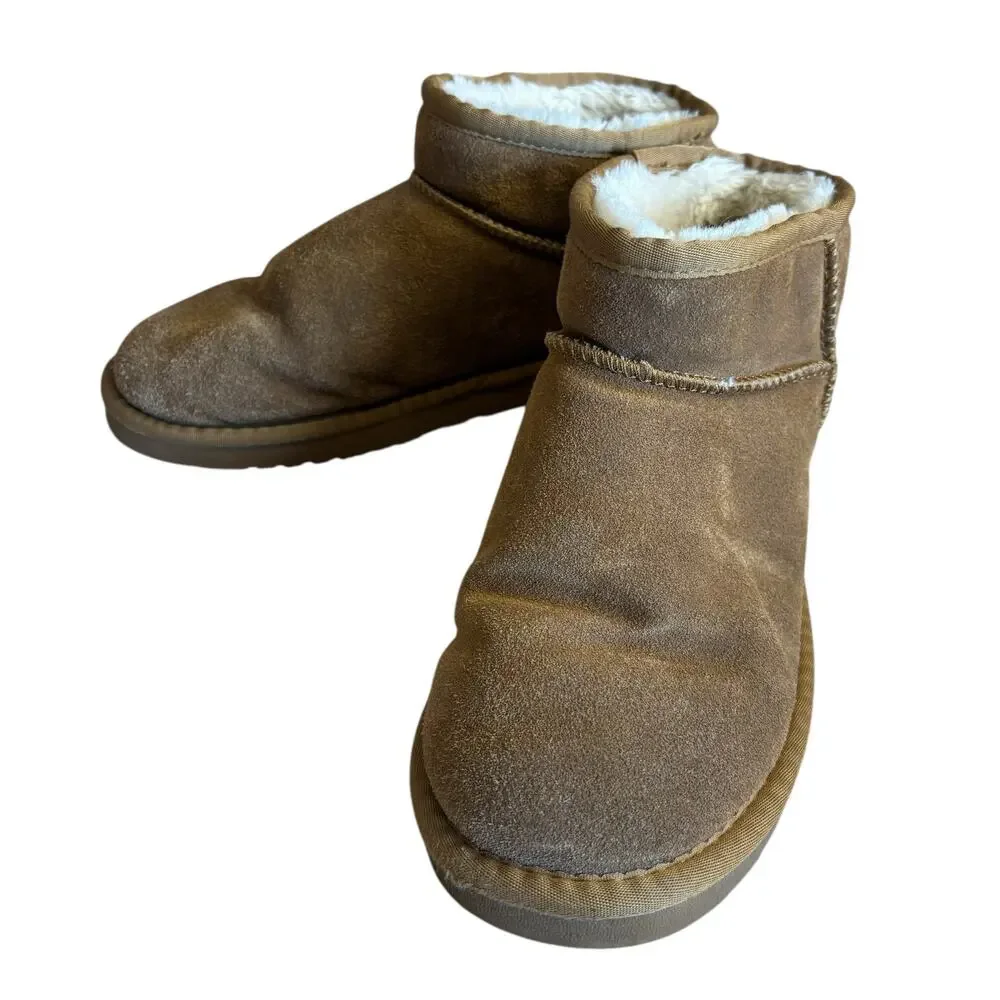 UGG Classic Mini Chestnut Shearling Boots US9/EU40 Genuine Sheepskin Well Loved